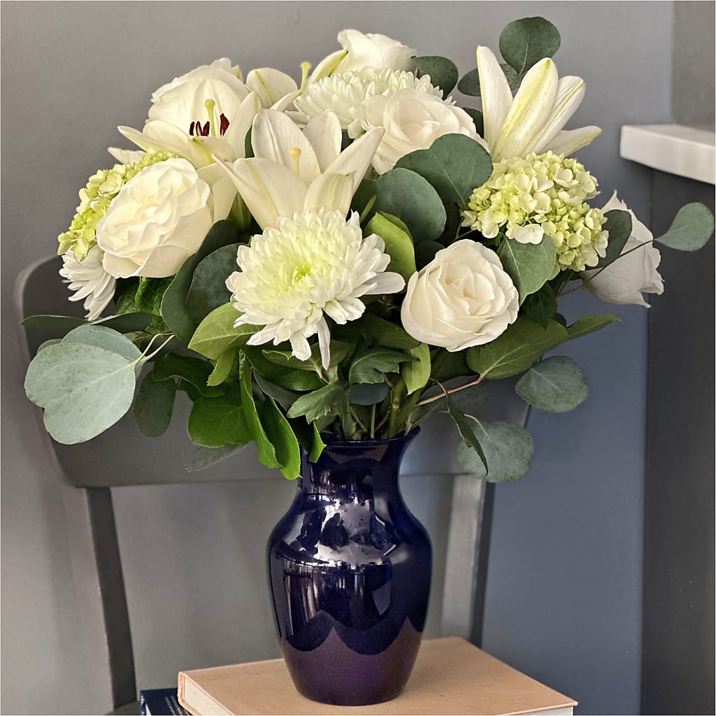 Snowy Dreams Bouquet –  Bath County Florist, Owingsville KY